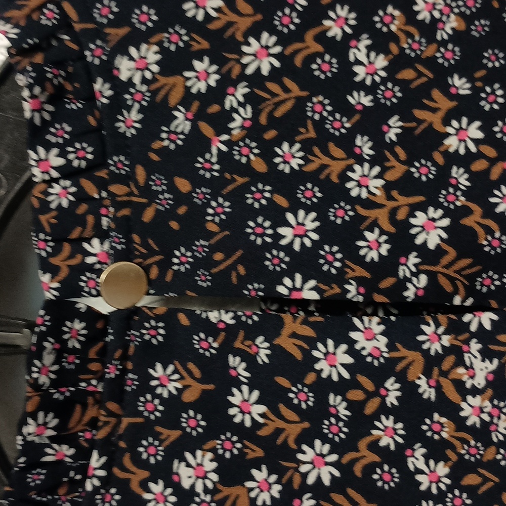 Ann Taylor Loft Beautiful Navy Blue Floral long sleeve. NEW with tags Size Large - Picture 9 of 9